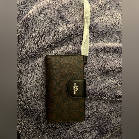 Brand new coach phone wallet - Picture 2 of 4